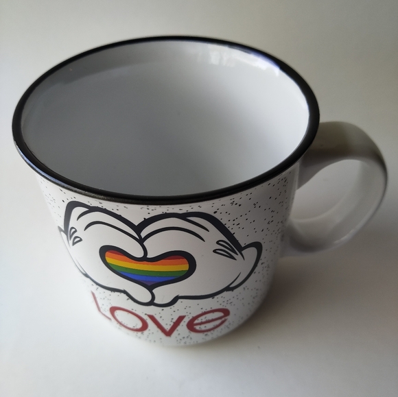 2 × Disney Mickey Rainbow Heart Hands Pride Love Mug 20oz - Picture 5 of 7